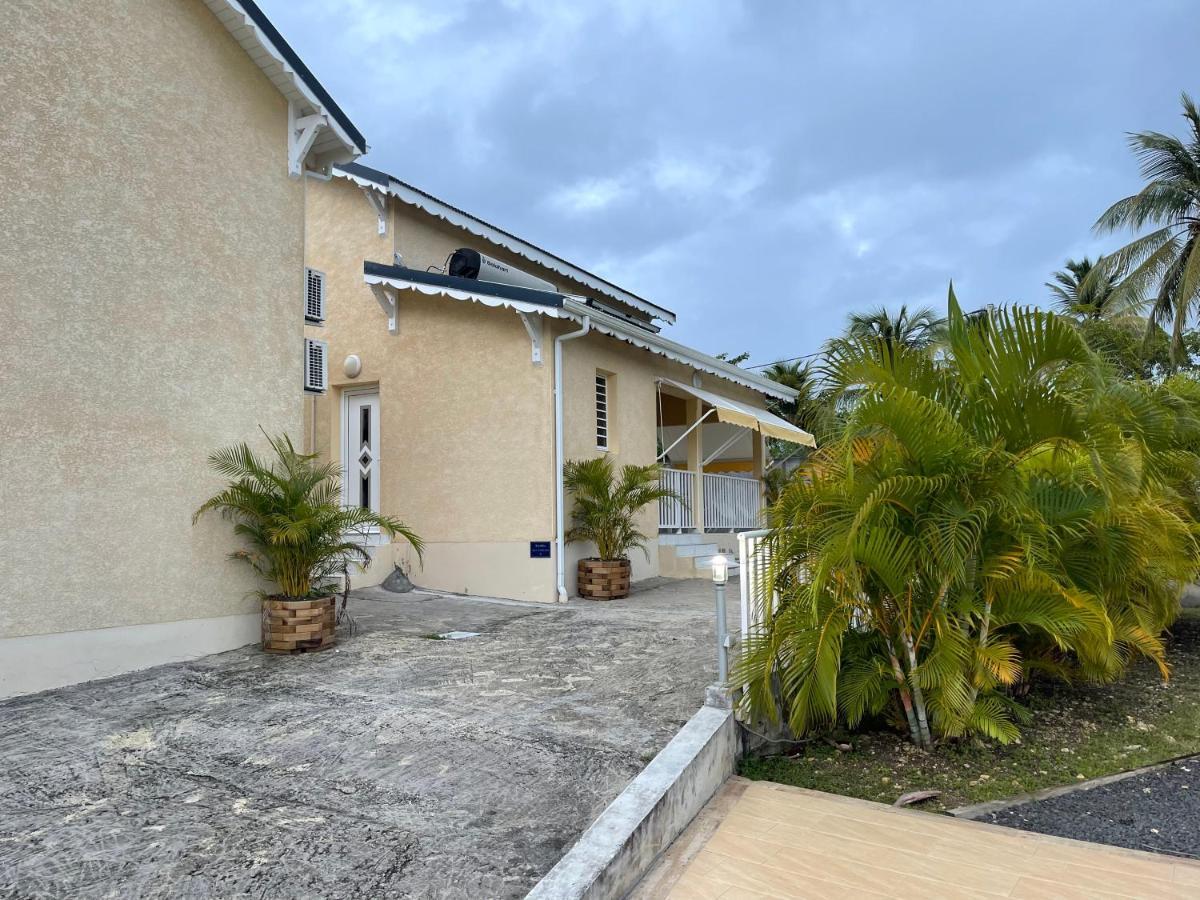Les Villas Sarah Le Moule Buitenkant foto