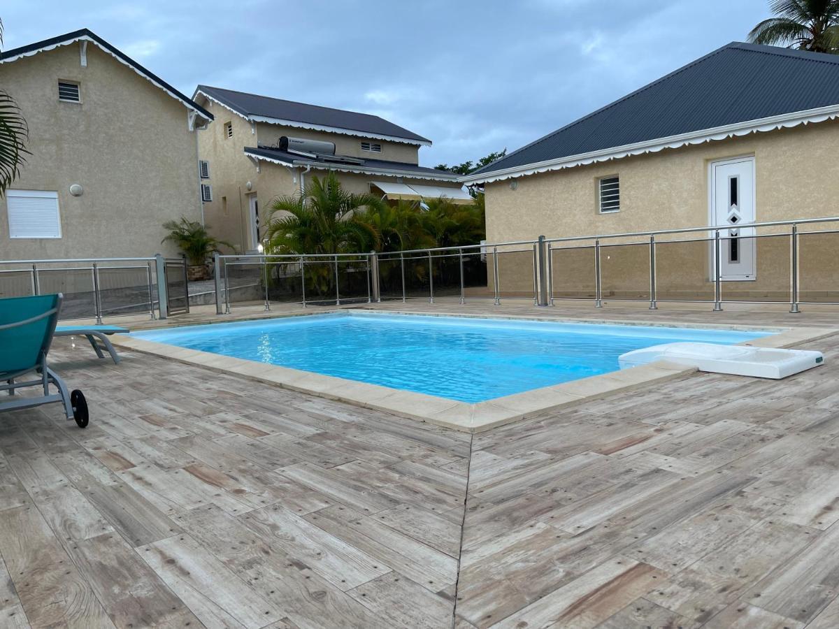 Les Villas Sarah Le Moule Buitenkant foto