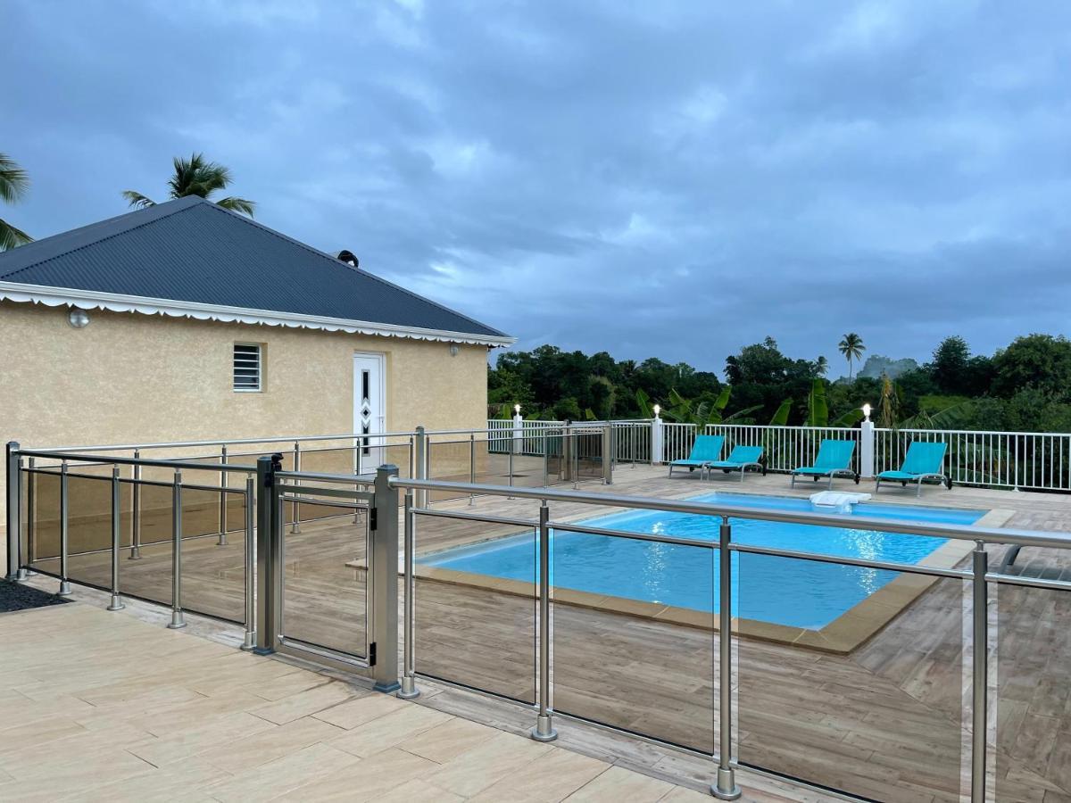 Les Villas Sarah Le Moule Buitenkant foto